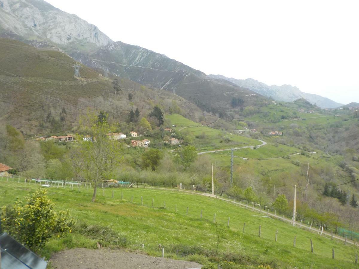 Apartamentos Rurales La Husteriza Ruenes Luaran gambar